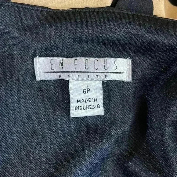 Stunning Black and Gold Dress - Picture 8 of 9